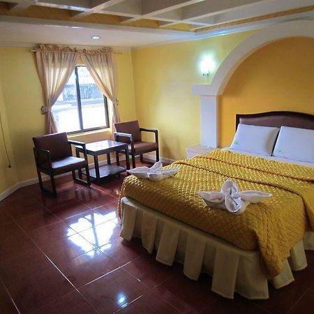 Town And Country Hotel V Mapa 마닐라 외부 사진